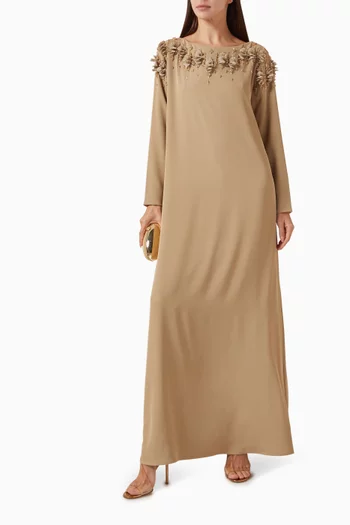 قفطان مزين بتطريز بارز