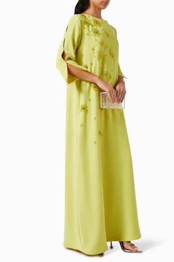 قفطان مزين بزهور بارزة