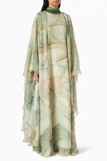 قفطان مزين بتطريزات شيفون