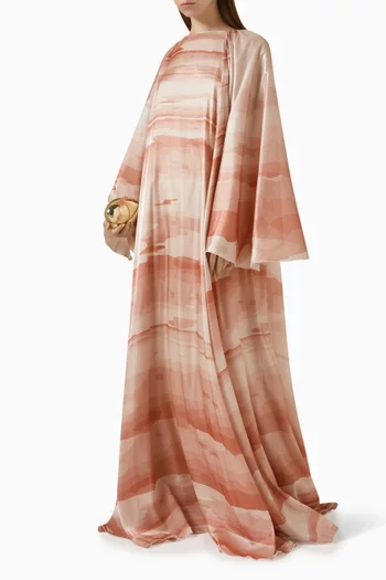 قفطان بأكمام واسعة مزين بنقشة