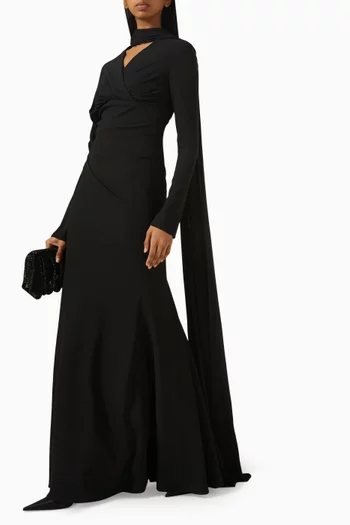 فستان بقصة حورية البحر مزين بشال