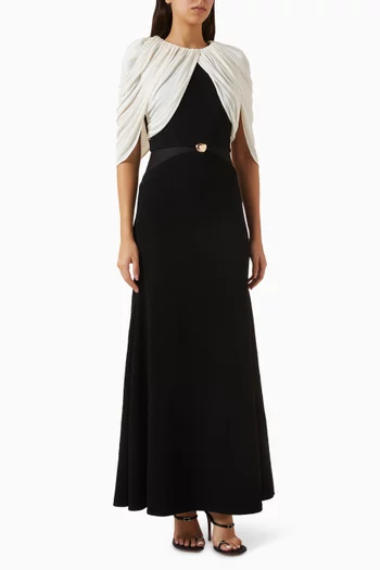 فستان بقصة حورية البحر وأكمام درابيه