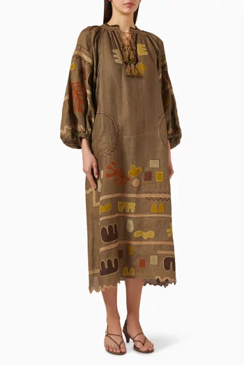 قفطان برباط تضييق وتطريزات