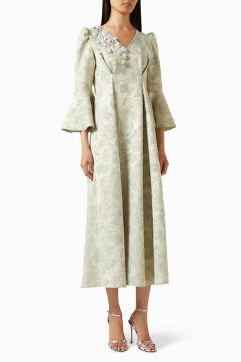 فستان بتطريزات زهور جاكار