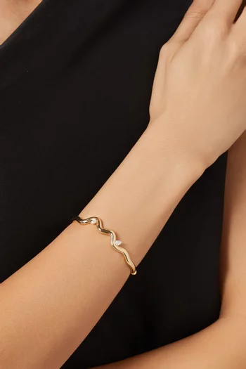 Flown Bangle in 18kt Gold