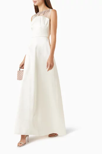 فستان سهرة بقصة شكل حرف A وتطريزات