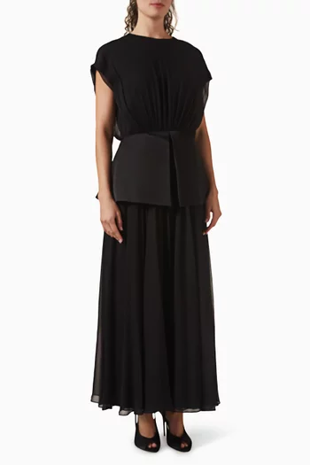 فستان طويل بتصميم على شكل جرس