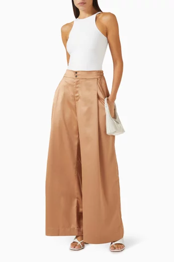 بودي سوت بياقة عالية