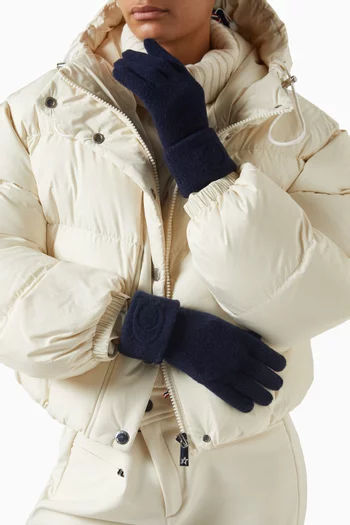 قفازات بشعار حرف C بارز الملمس مزيج صوف