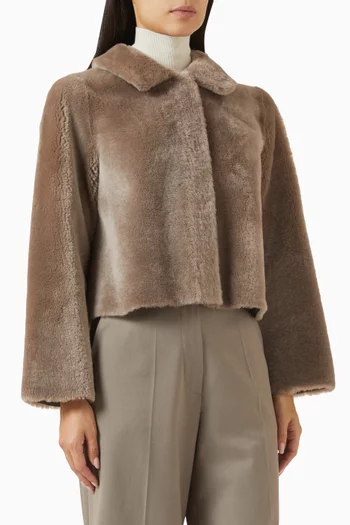 جاكيت أوديت قصير فرو