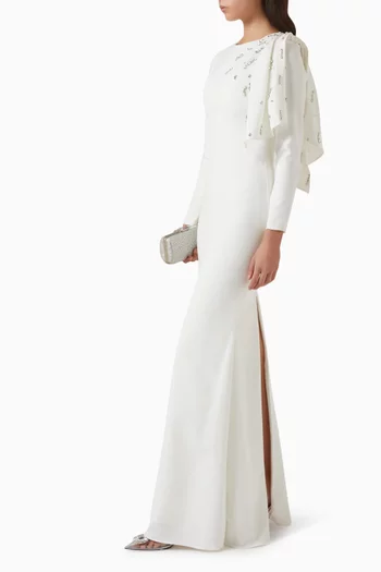 فستان سهرة بكاب وتطريزات بالخرز