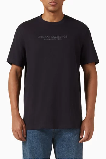 تي شيرت مزين بشعار الماركة قطن