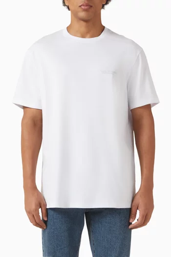 تي شيرت مزين بشعار الماركة قطن