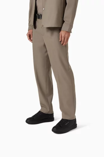 سنيكرز فينيس بشعار الماركة جلد صناعي