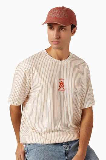 كاب مطرز بشعار الماركة دينم