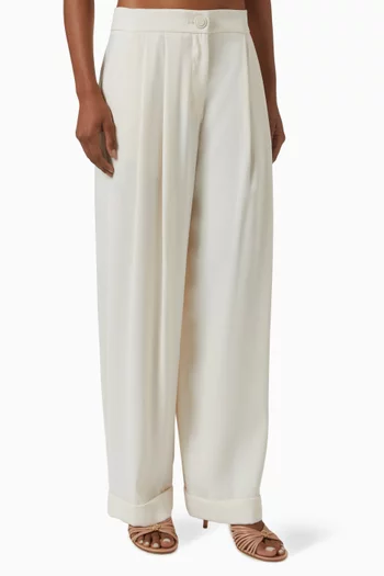 بنطال بقصة ساق واسعة