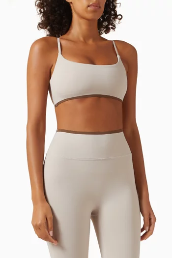 حمالة صدر بحمالات رفيعة قماش مقوى