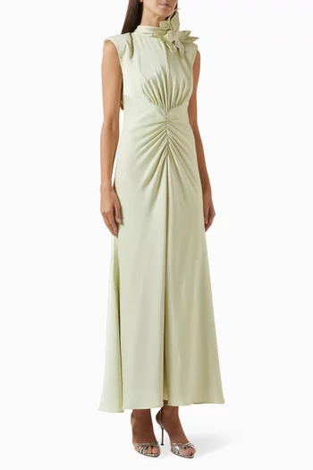 فستان بزهرة بارزة وكشكش