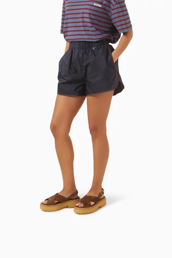 صندل بسيور متقاطعة وكعب 55 مم شمواه