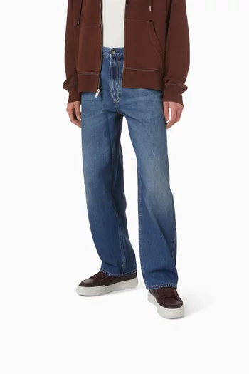 سنيكرز أفينيو بشعار الماركة جلد