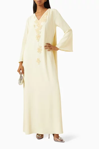 قفطان مطرز بالخرز