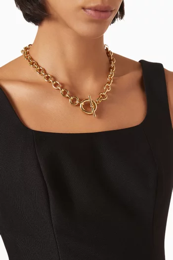 قلادة بورتريه بسلسلة نحاس مطلِ ذهب عيار 14