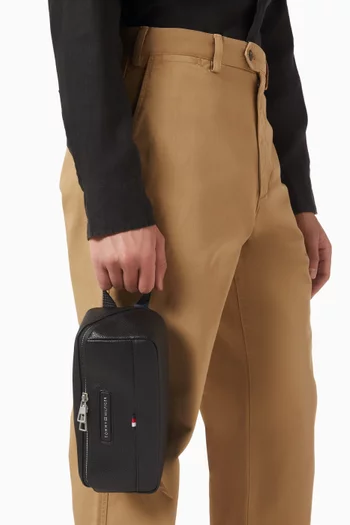 حقيبة مستحضرات العناية الشخصية سينترال بشعار الماركة جلد صناعي