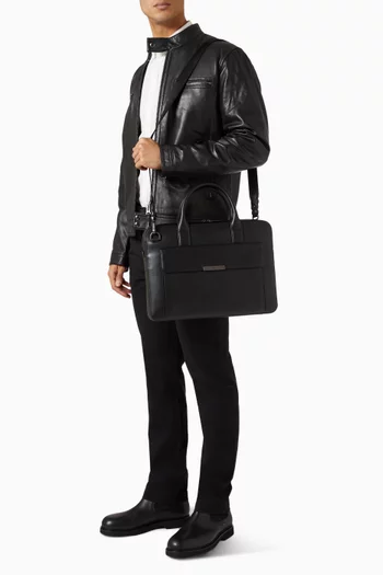 حقيبة كمبيوتر محمول بشعار الماركة