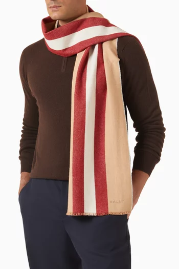 وشاح مخطط صوف