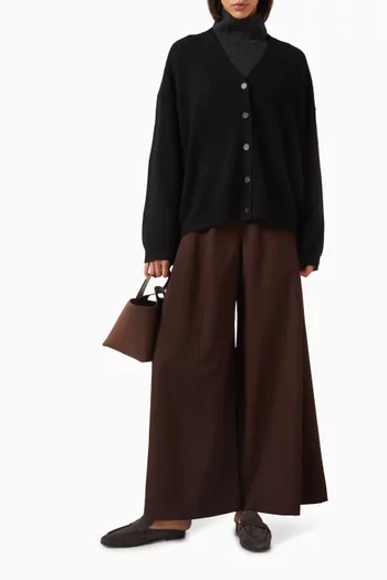 V-neck T-shirt in Cashmere