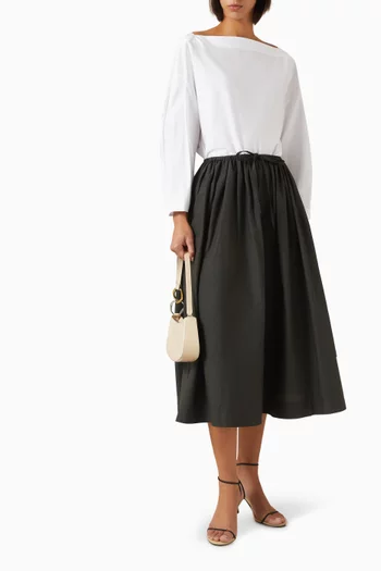 بلوزة قطن بفتحة رقبة على شكل قارب