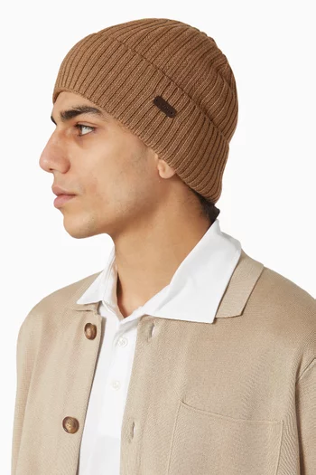 Beanie in Wool-knit