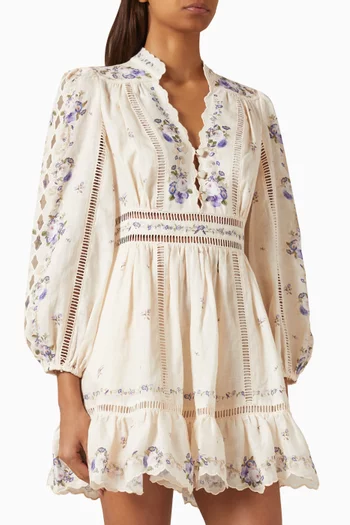 فستان بيشنس قصير بفتحة رقبة عميقة كتان