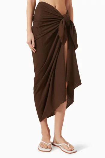 باريو نايلا طويل