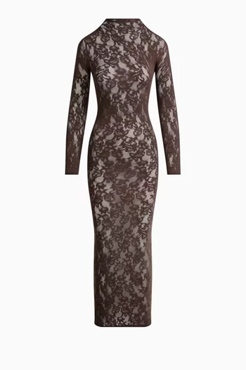 فستان بياقة عالية دانتيل