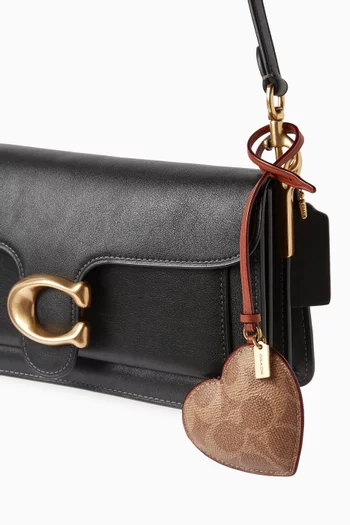 حلية حقيبة بتصميم قلب منفوخ جاكار بشعار الماركة