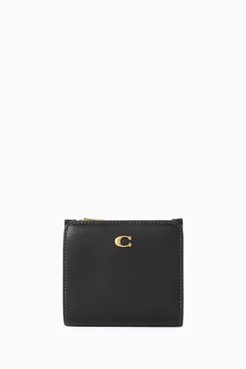 Essential Slim Bifold Wallet in Leather