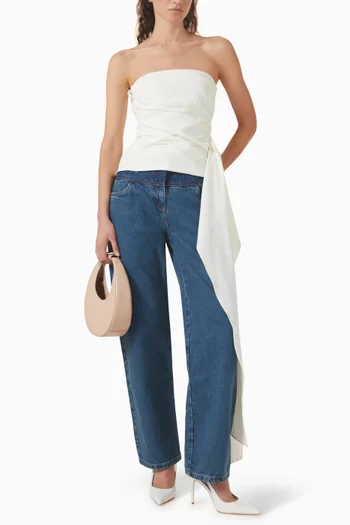 بلوزة بيلا بفتحة رقبة بلا حمالات