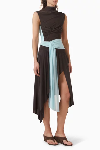 بلوزة كوني بقصة غير متماثلة