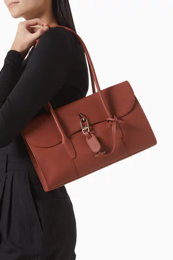 Rectangular Shoulder Bag in Leather