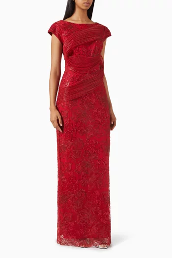 فستان مطرز بالخرز تول