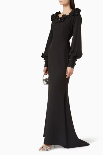 فستان مطرز بزهور بارزة كريب