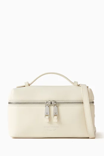 حقيبة مستحضرات تجميل بيد علوية جلد