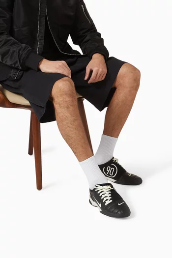 سنيكرز توتال 90 أسفل الكاحل