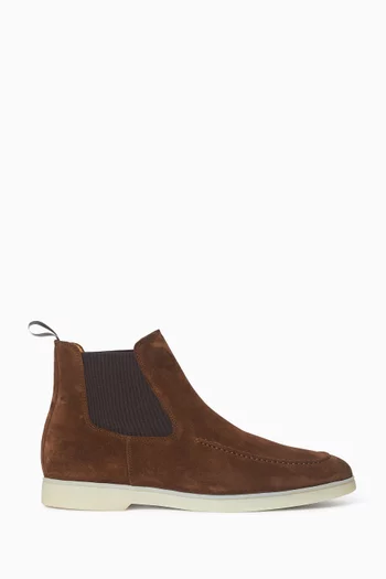 City Chelsea Boots in Oiled Suede
