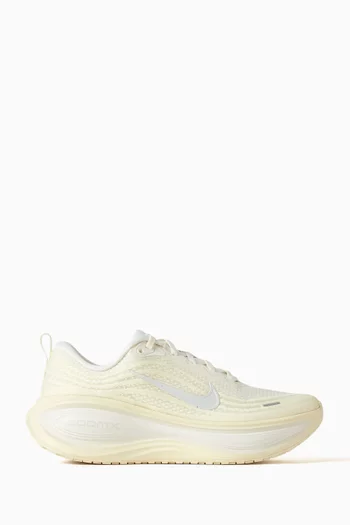 Vomero Plus Sneakers