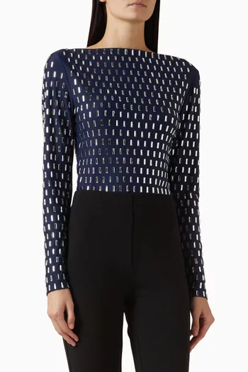 بودي سوت اورا مزين بتطريزات