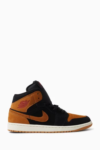 Air Jordan 1 Mid SE Sneakers in Leather