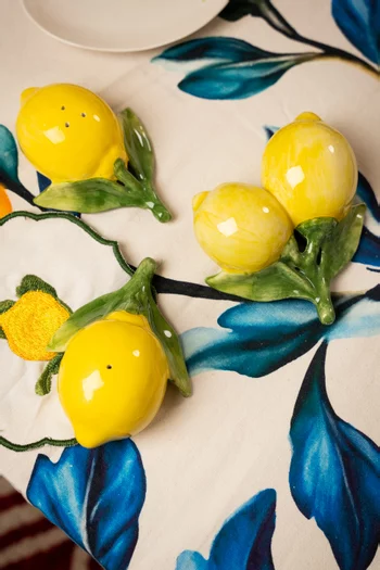 طقم مملحة ومبهرة على شكل ليمون خزف