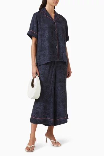 قميص يونس مزين بنقشة